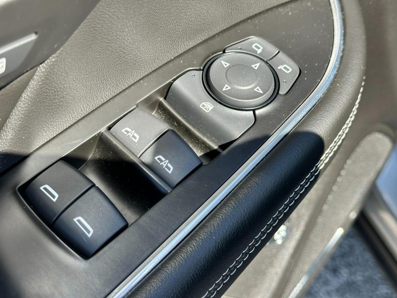 Buick Envision Vehicle Full-screen Gallery Image 17