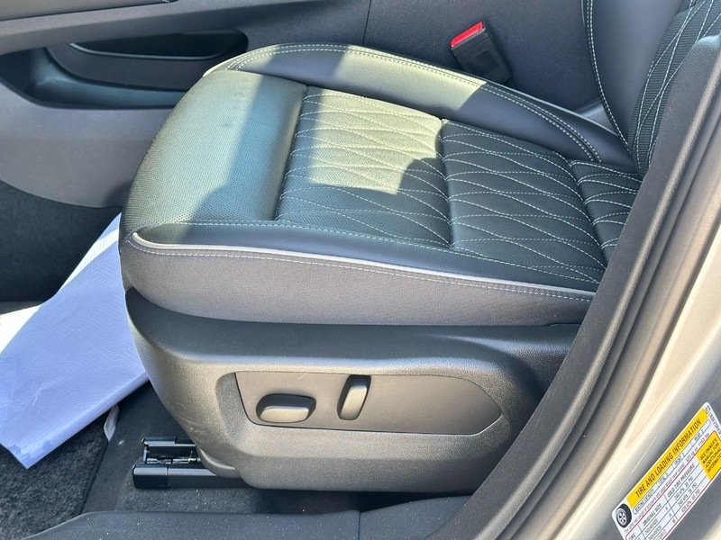 Buick Envision Vehicle Full-screen Gallery Image 19