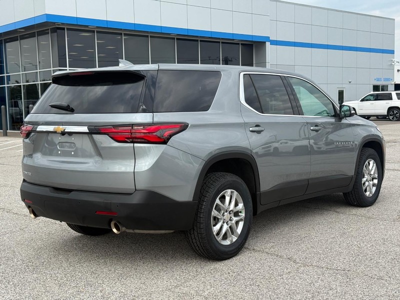 Chevrolet Traverse Vehicle Full-screen Gallery Image 5
