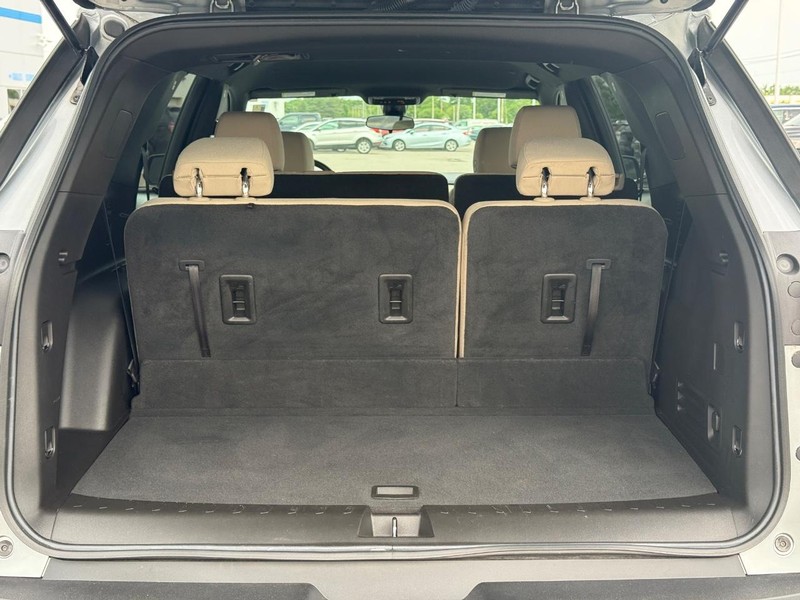 Chevrolet Traverse Vehicle Full-screen Gallery Image 6