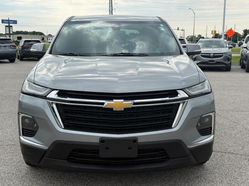 Chevrolet Traverse Vehicle Full-screen Gallery Image 9