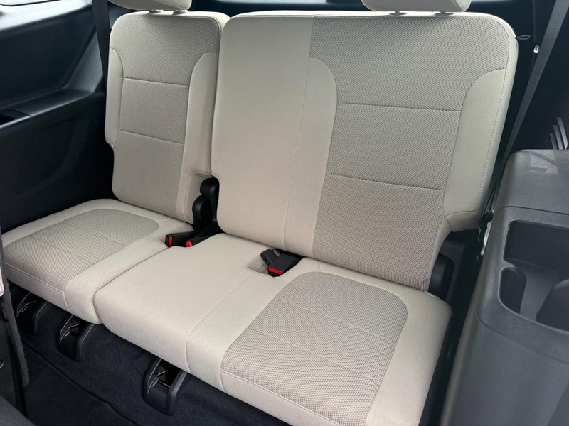 Chevrolet Traverse Vehicle Full-screen Gallery Image 10
