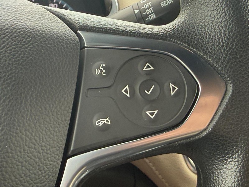Chevrolet Traverse Vehicle Full-screen Gallery Image 15