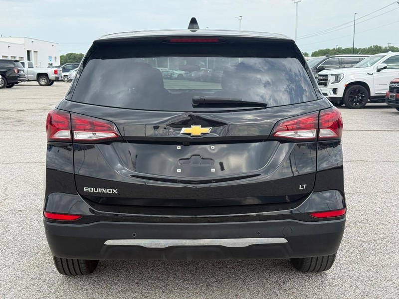 Chevrolet Equinox Vehicle Full-screen Gallery Image 4