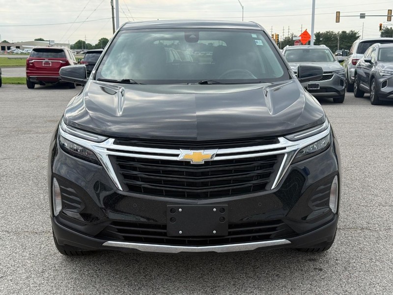 Chevrolet Equinox Vehicle Full-screen Gallery Image 9