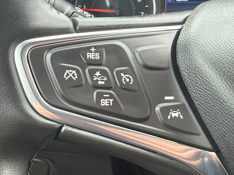 Chevrolet Equinox Vehicle Full-screen Gallery Image 13