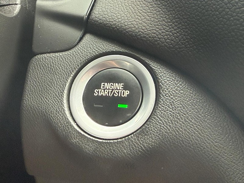 Chevrolet Equinox Vehicle Full-screen Gallery Image 15