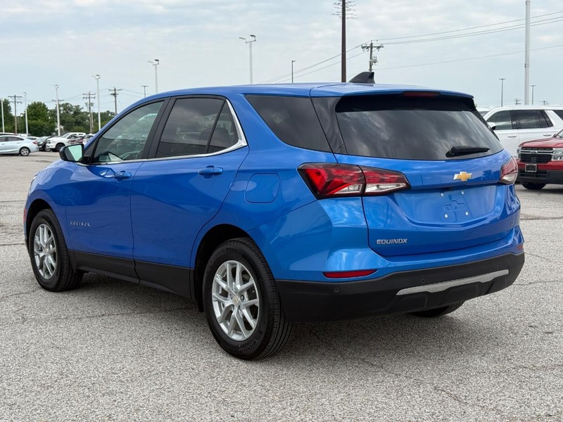 Chevrolet Equinox Vehicle Full-screen Gallery Image 3