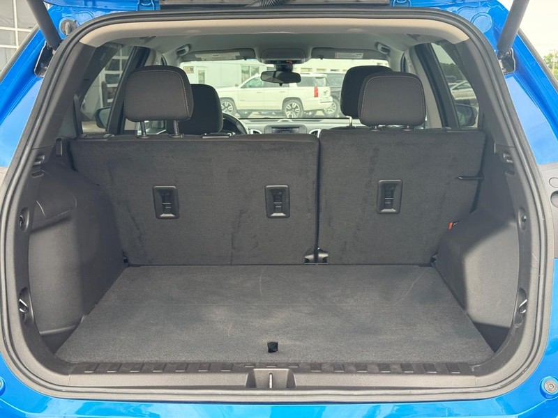 Chevrolet Equinox Vehicle Full-screen Gallery Image 4