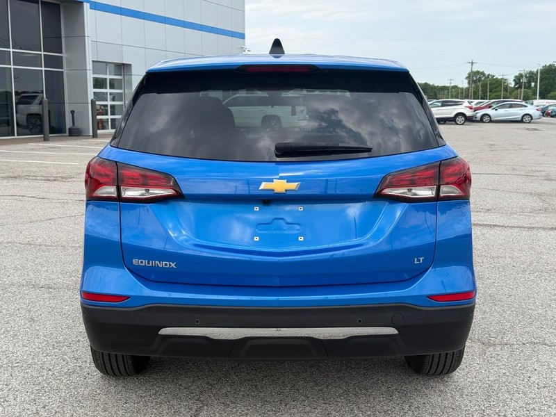Chevrolet Equinox Vehicle Full-screen Gallery Image 5