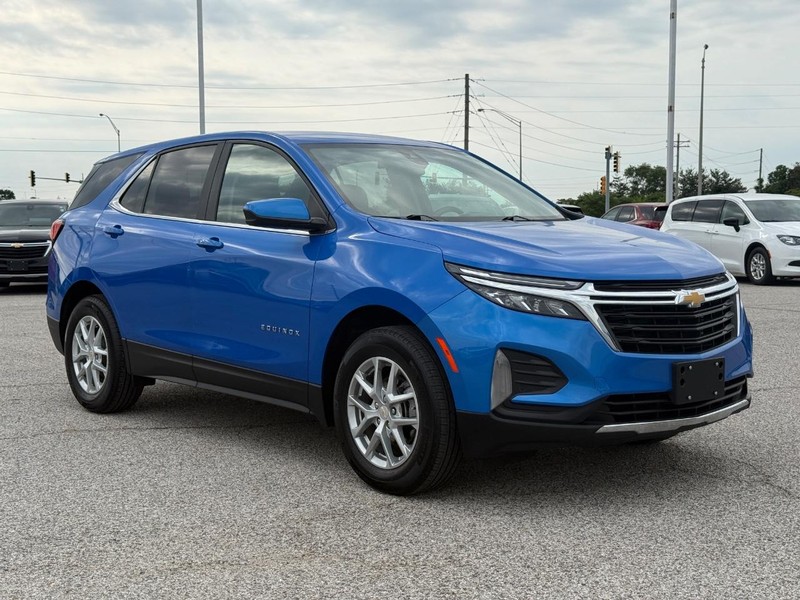 Chevrolet Equinox Vehicle Full-screen Gallery Image 8
