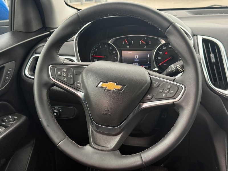 Chevrolet Equinox Vehicle Full-screen Gallery Image 12
