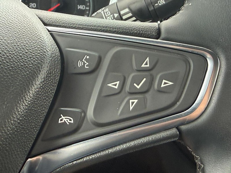 Chevrolet Equinox Vehicle Full-screen Gallery Image 14