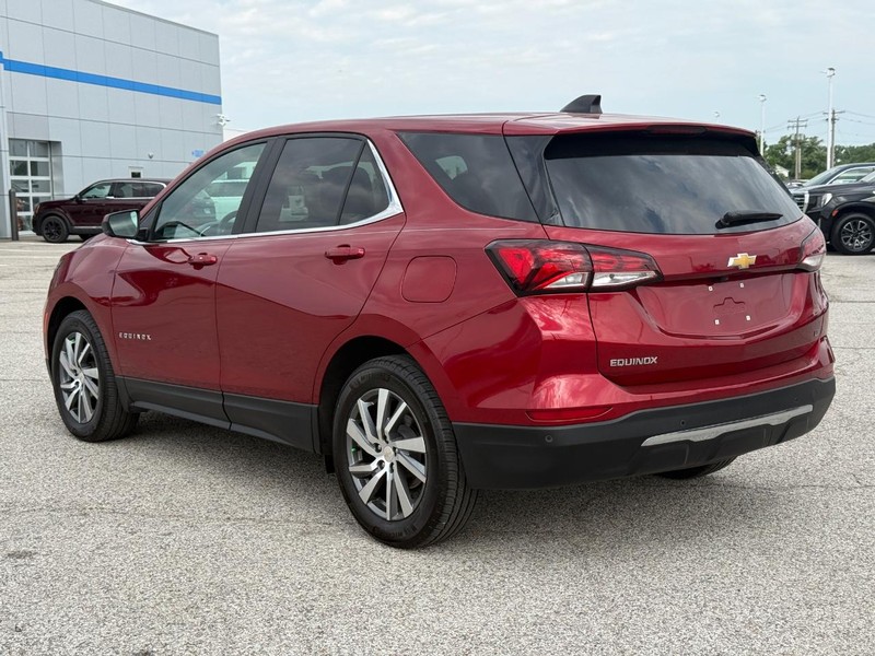 Chevrolet Equinox Vehicle Full-screen Gallery Image 3