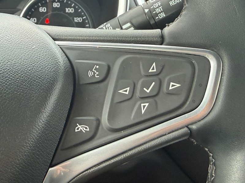 Chevrolet Equinox Vehicle Full-screen Gallery Image 14