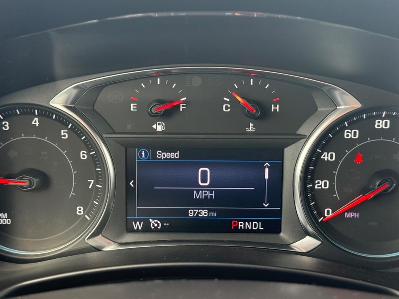 Chevrolet Equinox Vehicle Full-screen Gallery Image 21