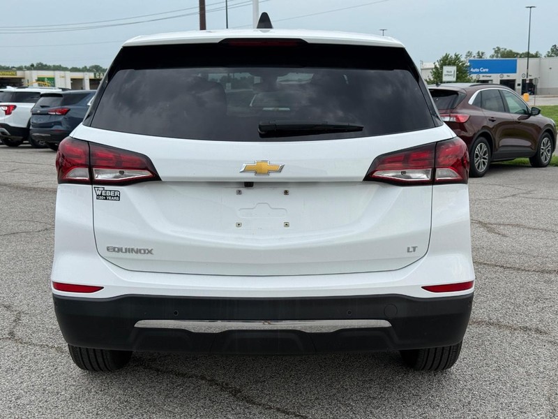 Chevrolet Equinox Vehicle Full-screen Gallery Image 4