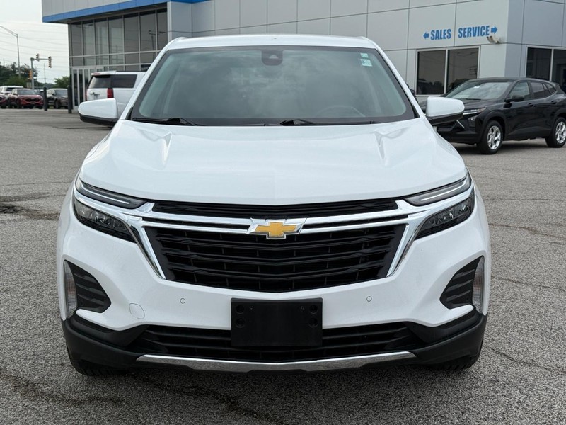 Chevrolet Equinox Vehicle Full-screen Gallery Image 9