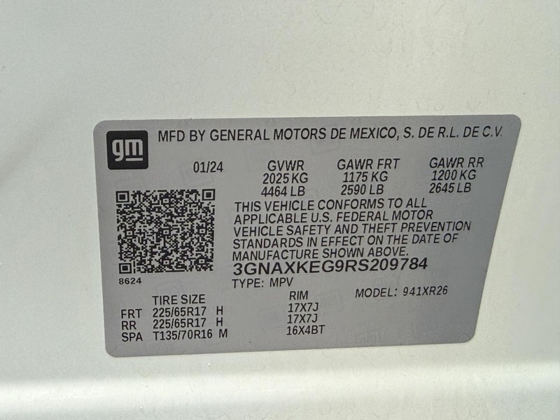 Chevrolet Equinox Vehicle Full-screen Gallery Image 24