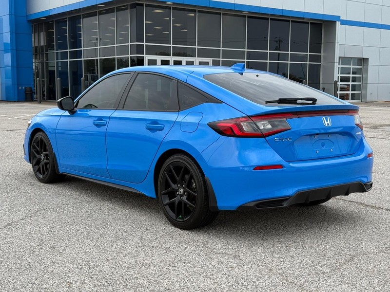 Honda Civic Hatchback Vehicle Full-screen Gallery Image 3