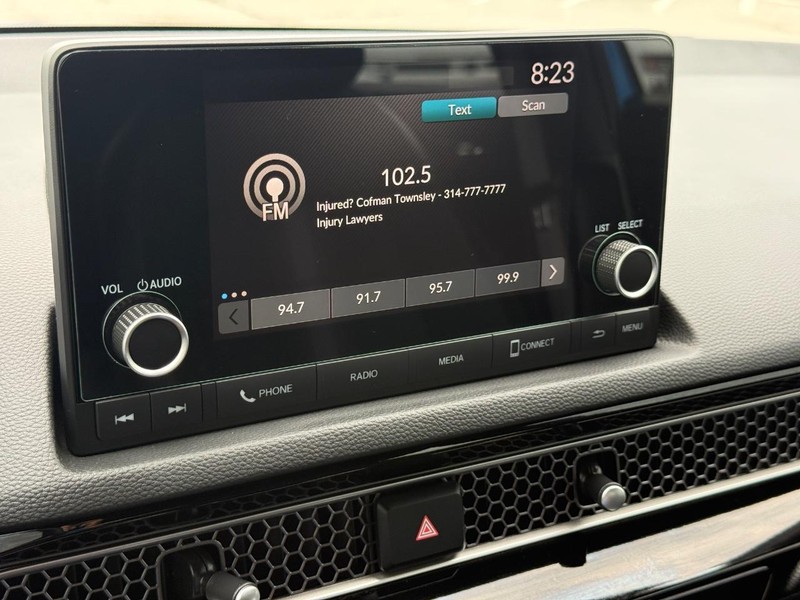 Honda Civic Hatchback Vehicle Full-screen Gallery Image 16