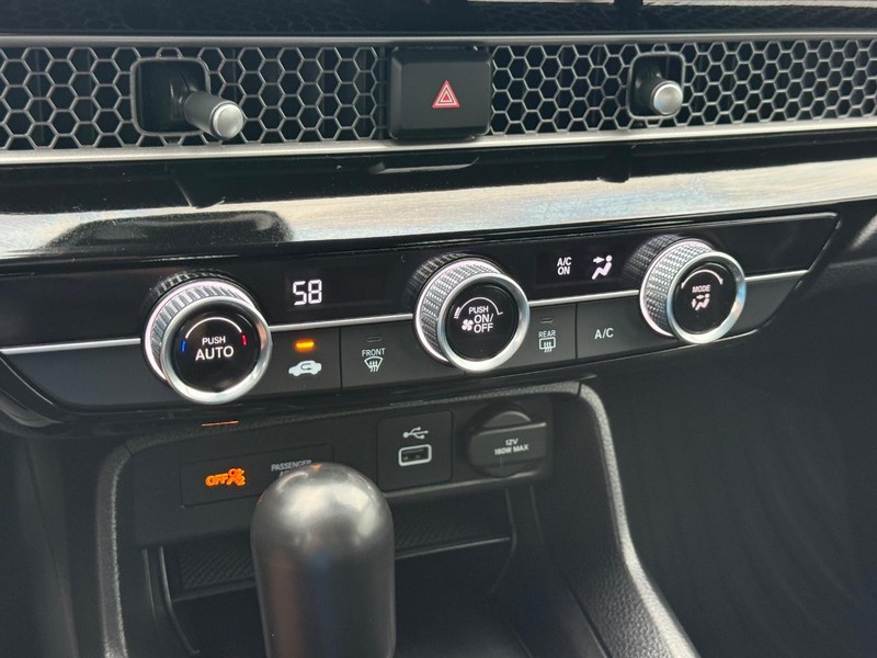 Honda Civic Hatchback Vehicle Full-screen Gallery Image 18