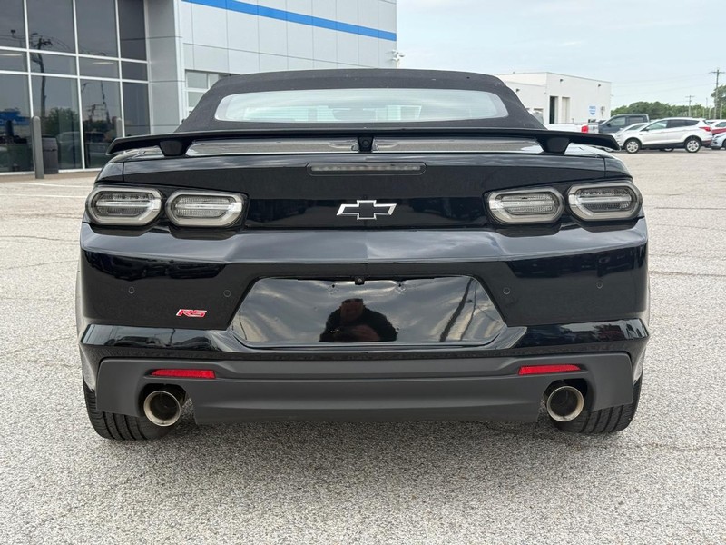 Chevrolet Camaro Vehicle Full-screen Gallery Image 04