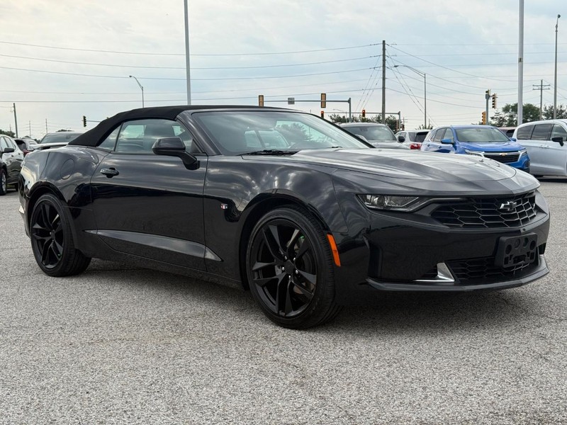Chevrolet Camaro Vehicle Full-screen Gallery Image 08