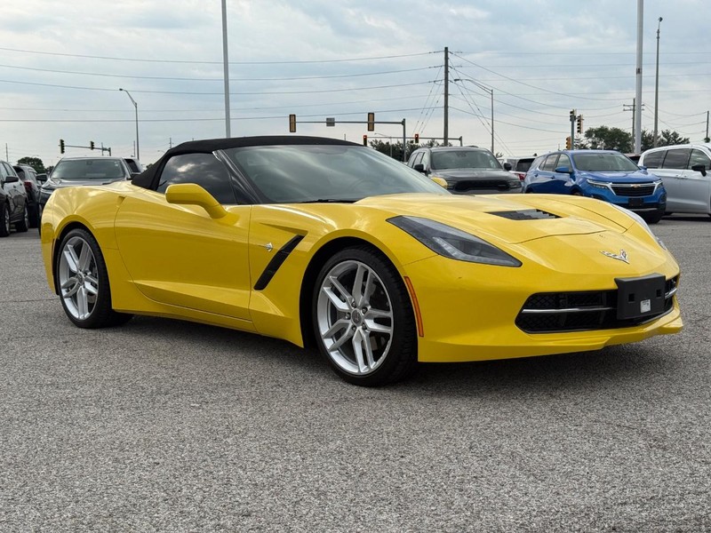 Chevrolet Corvette Vehicle Full-screen Gallery Image 08