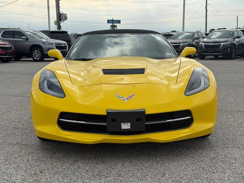 Chevrolet Corvette Vehicle Full-screen Gallery Image 09