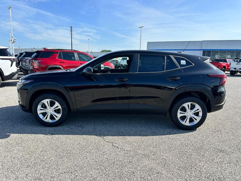 Chevrolet Trax Vehicle Full-screen Gallery Image 2