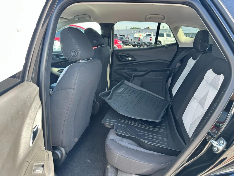 Chevrolet Trax Vehicle Full-screen Gallery Image 4