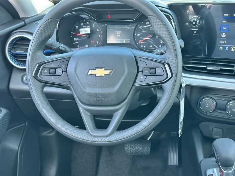 Chevrolet Trax Vehicle Full-screen Gallery Image 6