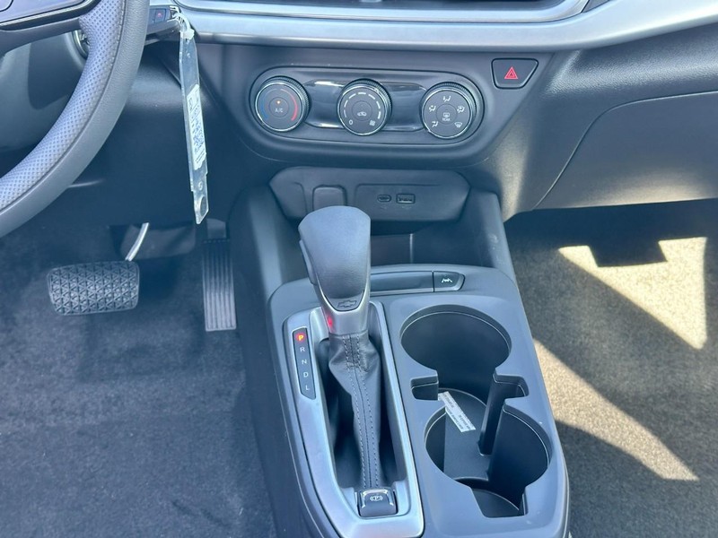 Chevrolet Trax Vehicle Full-screen Gallery Image 8
