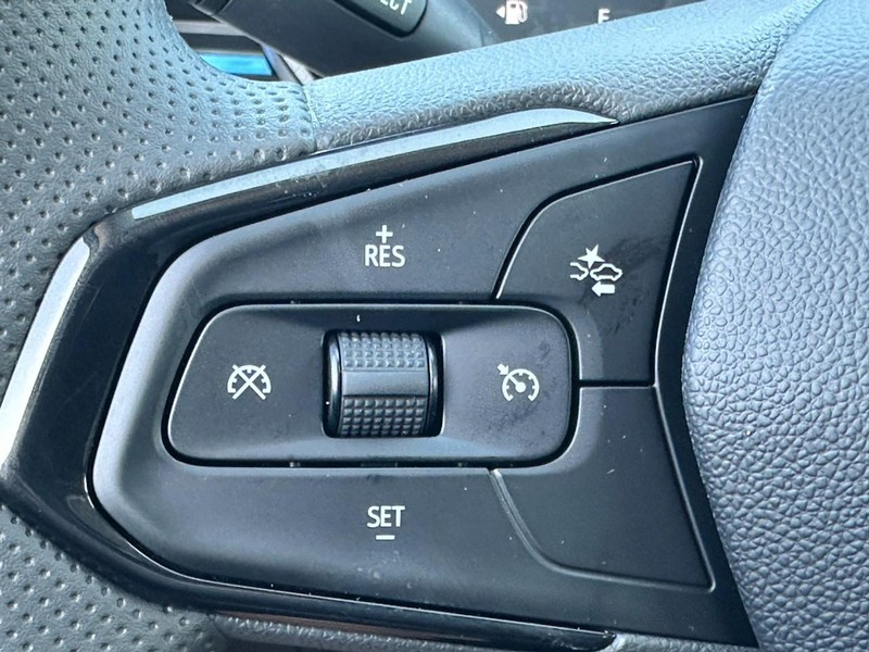 Chevrolet Trax Vehicle Full-screen Gallery Image 11