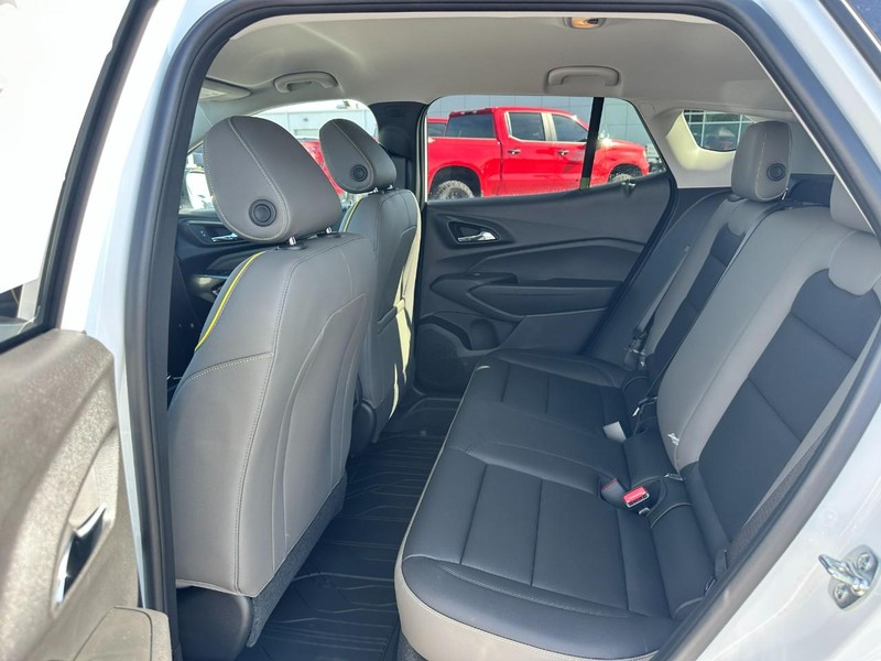 Chevrolet Trax Vehicle Full-screen Gallery Image 4