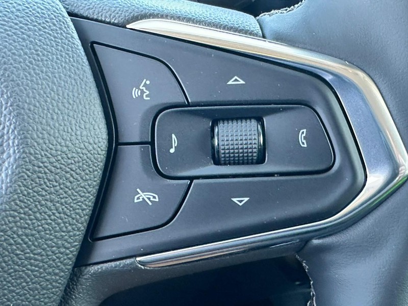 Chevrolet Trax Vehicle Full-screen Gallery Image 12