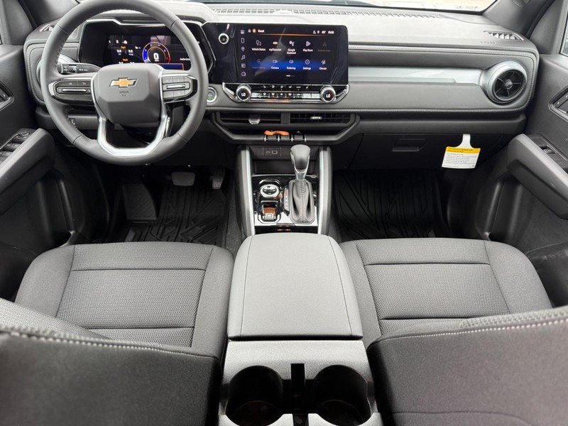 Chevrolet Colorado Vehicle Full-screen Gallery Image 6