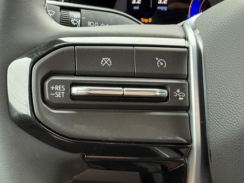 Chevrolet Colorado Vehicle Full-screen Gallery Image 8
