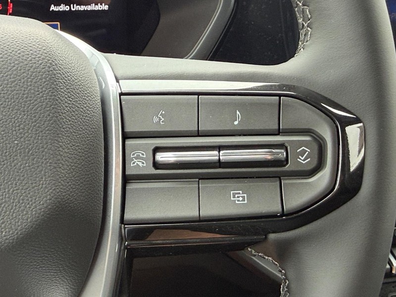 Chevrolet Colorado Vehicle Full-screen Gallery Image 9