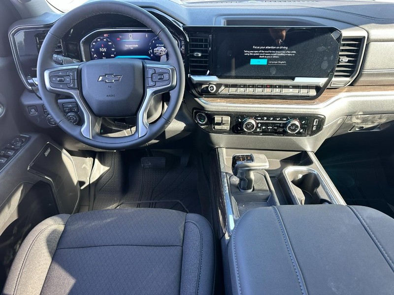 Chevrolet Silverado 1500 Vehicle Full-screen Gallery Image 5