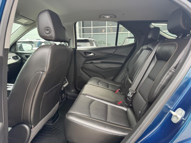 Chevrolet Equinox Vehicle Full-screen Gallery Image 10