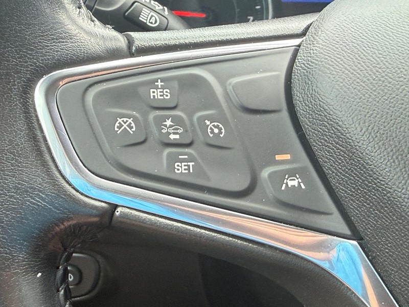Chevrolet Equinox Vehicle Full-screen Gallery Image 13