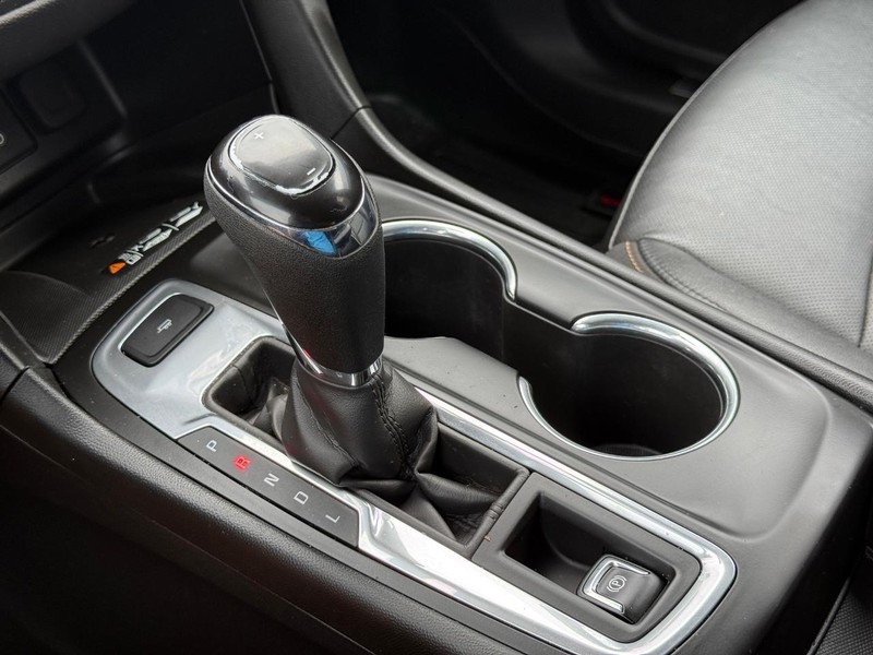 Chevrolet Equinox Vehicle Full-screen Gallery Image 19