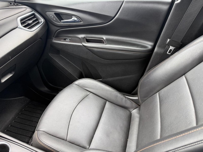 Chevrolet Equinox Vehicle Full-screen Gallery Image 20