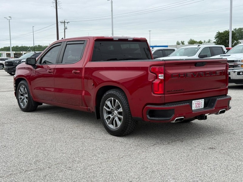 Chevrolet Silverado 1500 Vehicle Full-screen Gallery Image 3