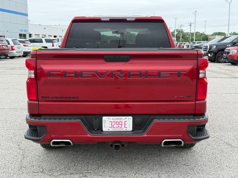 Chevrolet Silverado 1500 Vehicle Full-screen Gallery Image 4
