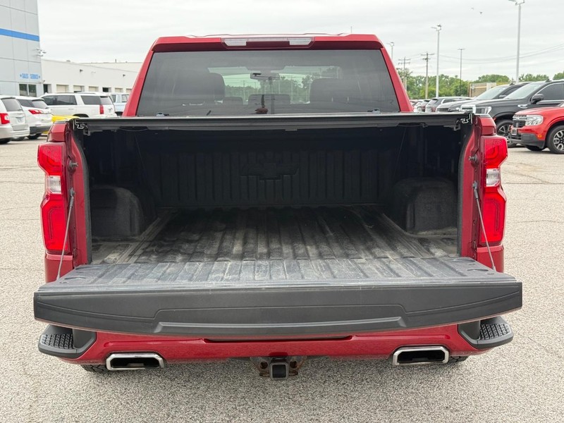 Chevrolet Silverado 1500 Vehicle Full-screen Gallery Image 6