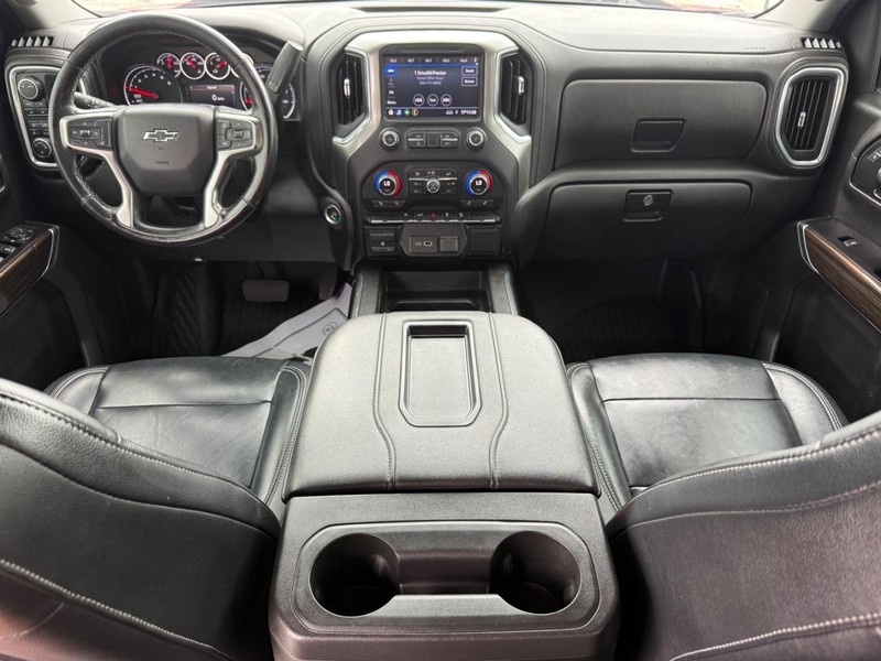 Chevrolet Silverado 1500 Vehicle Full-screen Gallery Image 11
