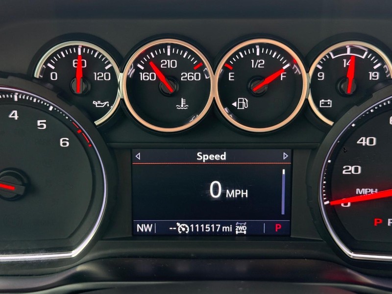 Chevrolet Silverado 1500 Vehicle Full-screen Gallery Image 20
